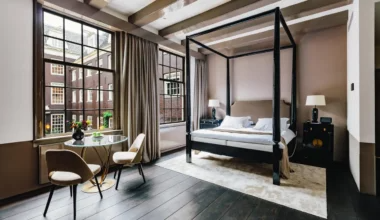 Limousine & Chauffeur Service Limousine & Chauffeur Service